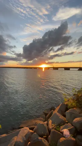 Kata-kata ta dlu teman#storybugis #sunset #pelabuhanbajoe 