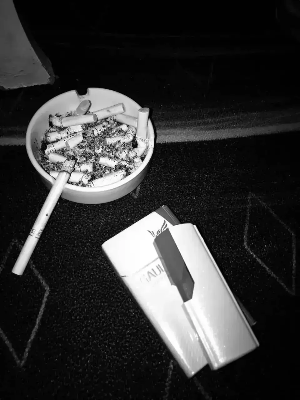 تضحك عليه لأن اسئل على اخبارك چا من شفتني احترگ طفيتني بنارك 🤎. #لايك 