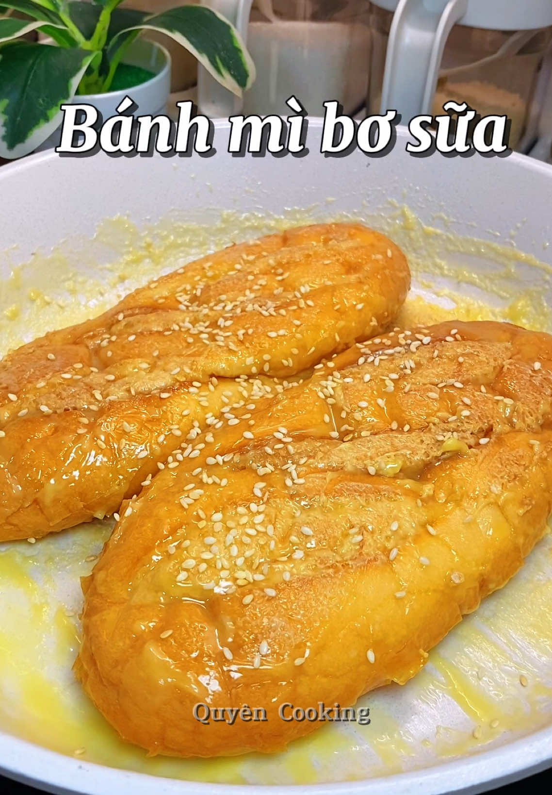 Bánh mì bơ sữa đặc biệt thơm bơ☺️ #LearnOnTikTok #nauancungtiktok #ancungtiktok #quyencooking🌱 #anngonnaungon #banhmibosua