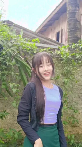နေ့လည်ကျောင်းဆင်းချိန်လေးခဏဆော့☺#သူများကိုရိသဲ့သဲ့နဲ့လာပီးပြောနေတယ်😘😘😘 