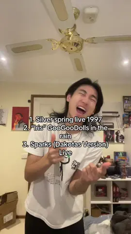 This live version of sparks just hits #foryou #sparks #coldplay #sparksdakotaversion 