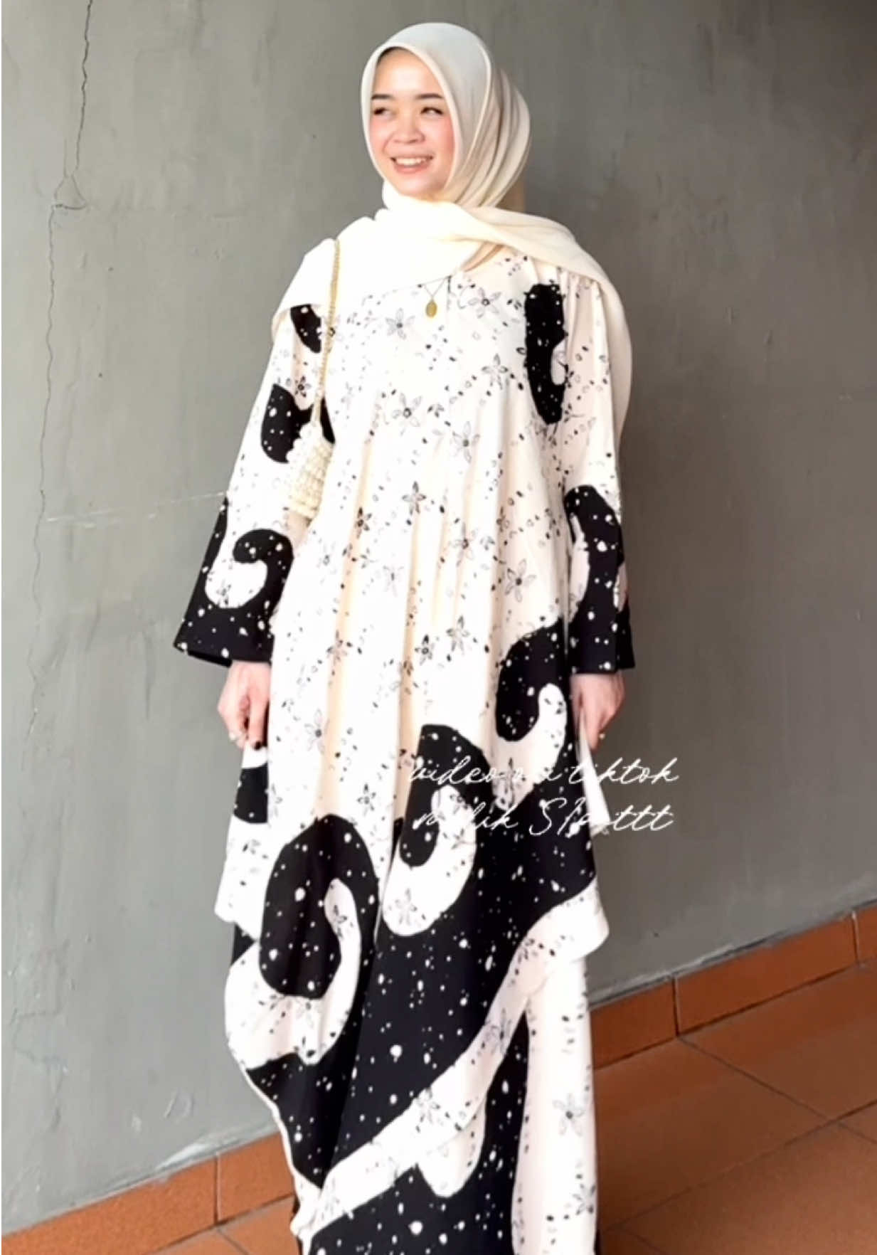 akhirnya aku punya motif lain yg ga alah canteek😭