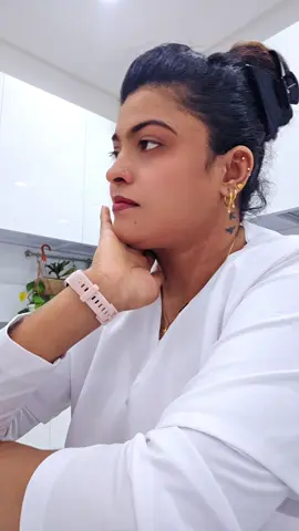 හැමදේම හීනයක් වෙලා ආයෙත් හෙට උදේ ඉදන් ඉස්කෝලේ යන්න තිබුනා නම්,,,,,,