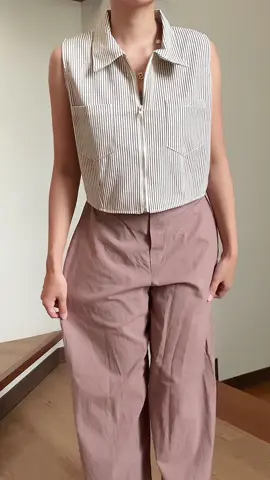 got mine in gray 🩶 denim zipper vest top #denimtop #stripedtop #vesttop #topsforwomen #comfyoutfit #casualoutfit 