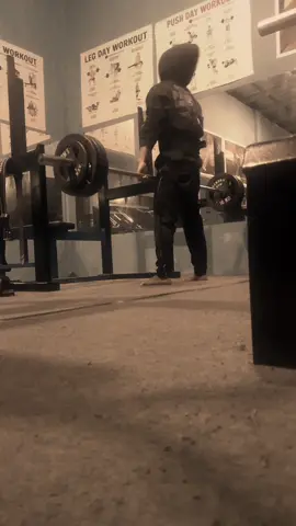 75 kilo deadlift.#ectomorph #workout #calisthenics #homeworkout
