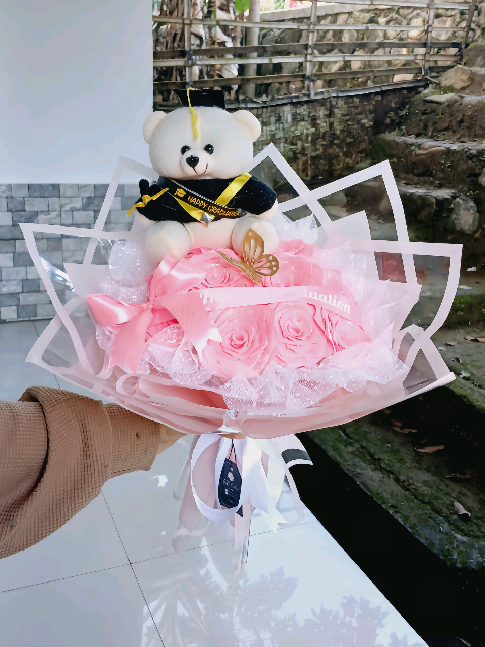 buket bunga satin 10 tangkai + boneka #buketbunga #buketbungasatin #buketbungasatinpink #buket  #fyp #fyppppppppppppppppppppppp #fypage 