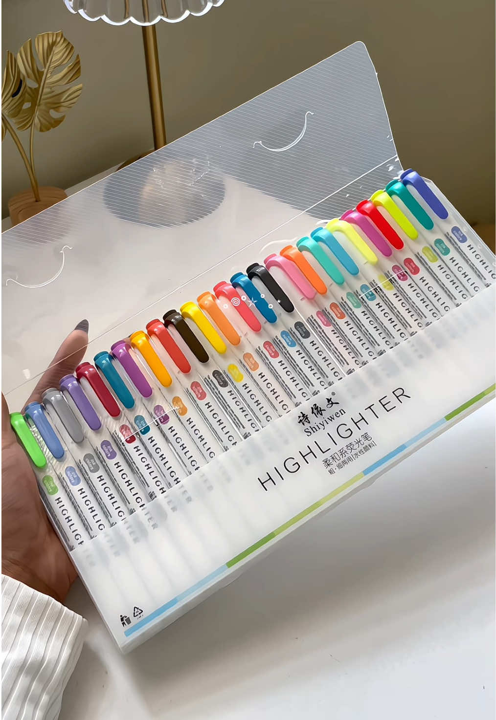 ✨ Same aesthetic, way more affordable 💸 This Midliner dupe is chef’s kiss for your notes & your budget! Got it from @Pycolom  #highlighter #highlighterfornotes #schoolsupply #schoolmusthaves #colorhighlighterset #marker #highlightermarker  #StudyTok #StationeryFinds #MidlinerDupe #BackToSchool2025 #CuteAndAffordable