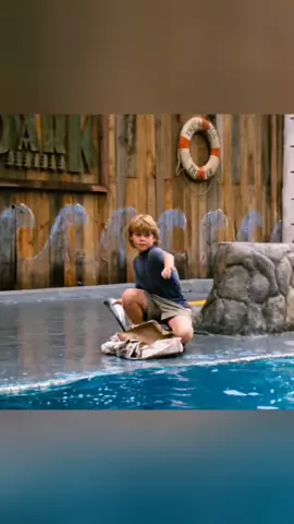 ये लड़का बना किलर व्हेल का ट्रेनर..😱🐬 #movieexplained #NE #movieclips #movie #movieexplainedinhindi 