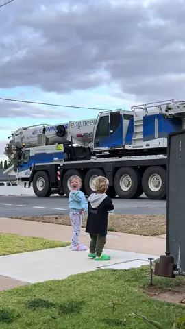 Can the kids get the truck to honk the horn? #truck #fyp  #foryoupage 