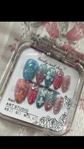 the details ate, I LOVE IT SO MUCH🌺