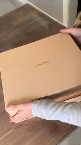 For my non sneaker girlys xx @Alias Mae #fyp #unboxing #winterfashion #winterslide #shoeslover 
