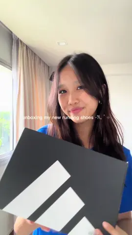 about damn time!!! adidas adizero evo sl in my fav colour 🥹🩵 I LOVEEE #Running #runningshoes #unboxing #adidas #adizeroevosl #halfmarathontraining 