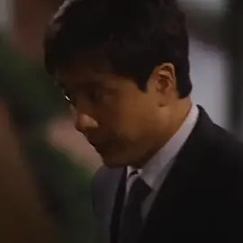 It's already too late bruuu.🥹 Ikaw ang nauna pero siya ang wakas. You wasted her loyalty and love for you. She also proposed to you but you rejected it. So paano na ang puso mo na umiibig sa kanya ngayong ang puso niyang dating nagmamahal sayo ay tumitibok na sa iba? charooot ang OA ng caption eme lang!🫣😄 Title: Hotelier Year released: 2001 #hotelier #kdrama2001 #oldbutgoldkdrama  #songyoonah #baeyongjoon #baeyongjun #KimSeungWoo