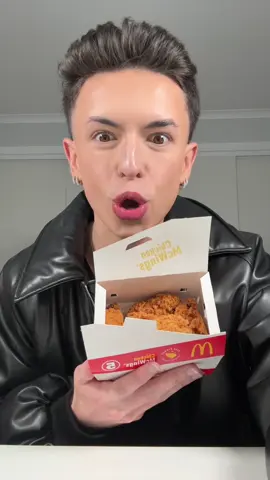 Trying the new McDonald’s chicken wings 