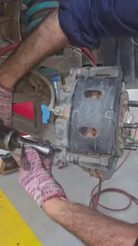 gmc front brake pads and rotor replacement guide #automotive #mechanic #usa🇺🇸 