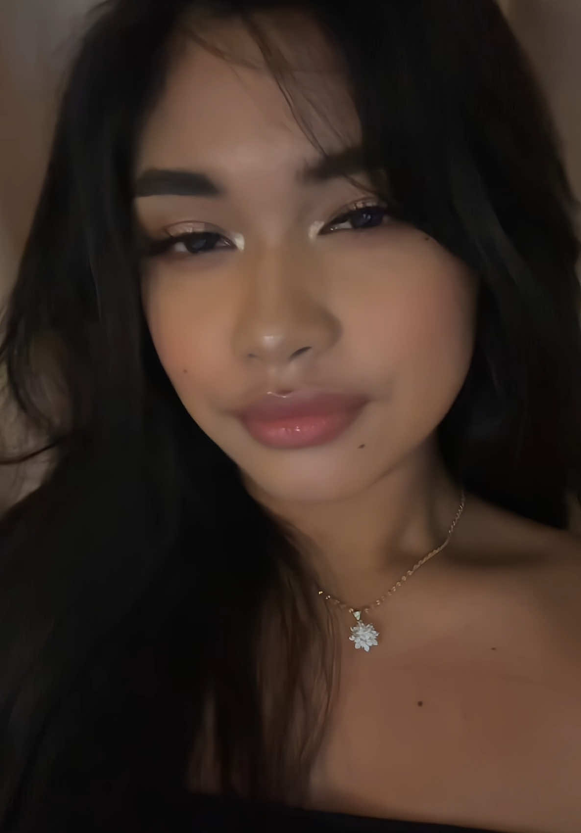 🇹🇭 Thailand make up transition?⚠️‼️ #fypシ #thailand #transition #filipino #thirstrap #trending  #wlw ??? 🤨😅