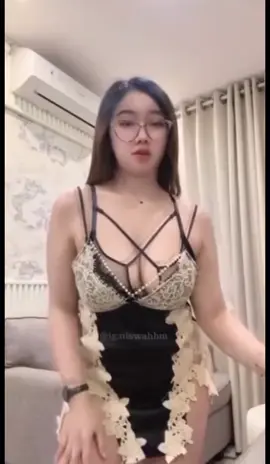 pake baju dinas😜 #niswahbm #fyp 