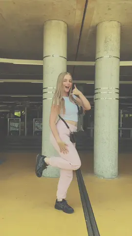 163/365 - laatste keer dit nummer sorry 😭 ik hou van deze sound 😻