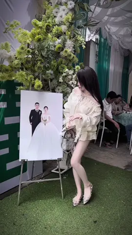 Một người đàn ông yêu bạn thì dù bạn có là vợ của người khác thì anh ta vẫn yêu..😜 #CapCut #hanhsino #xuhuongtiktok #oufit 