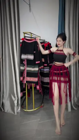 Trang phục múa mấy bài tây nguyên ạ 😍#xuhuongtiktok #taynguyen #ede #xuhuong 