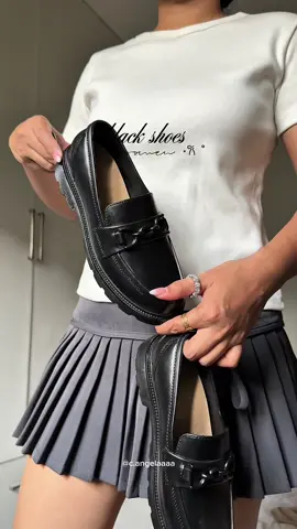 best seller black shoes is here!! #blackshoes #loafers #loafersshoes #shoesforschool #blackshoesforwomen #blackshoesforschool #loafersoutfit #womenblackshoes 