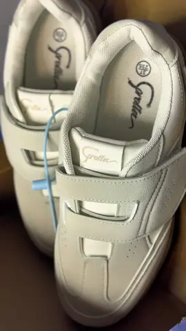 Affordable, comfortable, and in-trend sneakers only at @Corolla shoes! #corolla #corollashoes #tennisshoes #backtoschool #sneakers #rubbershoes 