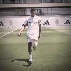 Alexander arnold #realmadridfc #halamadrid #fyp #football #foryoupage 