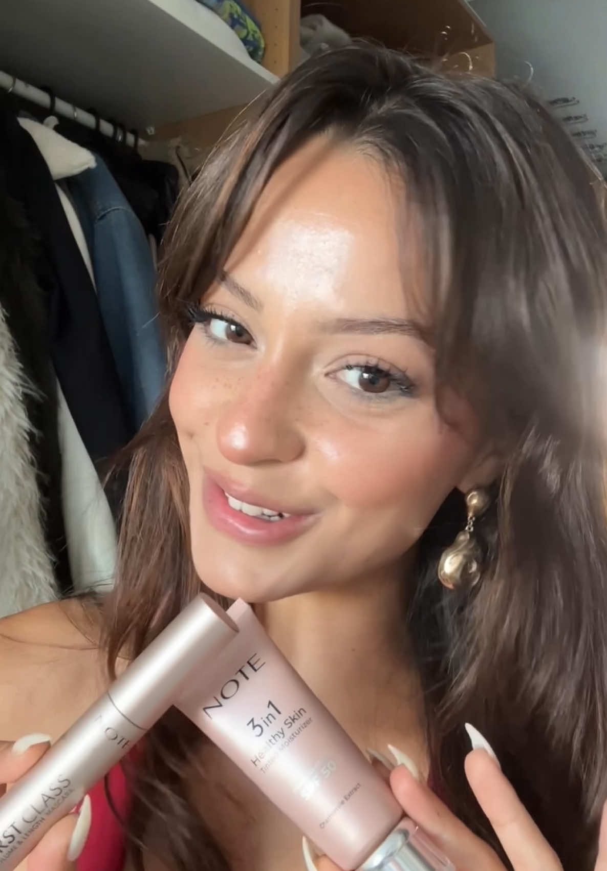 Yazın Vazgeçilmezi: Işıltılı Cilt + Etkileyici Kirpikler 3in1 Tinted Moisturizer ve First Class Maskara’yı birlikte deneyimledik– sonuç: doğallık ve etki bir arada! @Note Cosmetique Türkiye  #trendyol #işbirliği #notecosmetics 