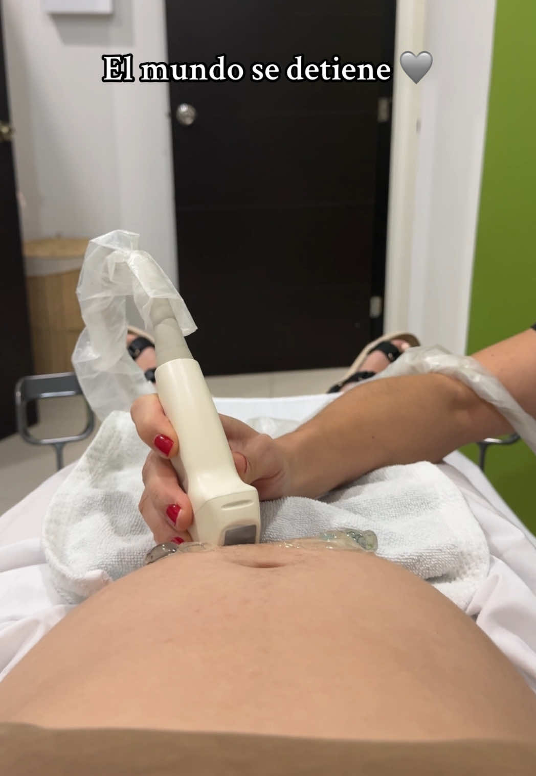 Mi sonido favorito en el mundo 🥹🤍 #preggo #embarazada #sonogram #ultrasonido #baby #momtobe #MamáPrimeriza #embarazo #mommy #mom #pregnant 