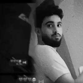 ولعيون تجوع لك جوع والله العضيم#عبدالله_ال_فروان🎶🎤 #تصميم_فيديوهات🎶🎤🎬 #اكبسلور #creatorsearchinsights 