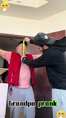 Grandma prank #tiktok #funny #funnyvideo #scareprank #prank #foryou 