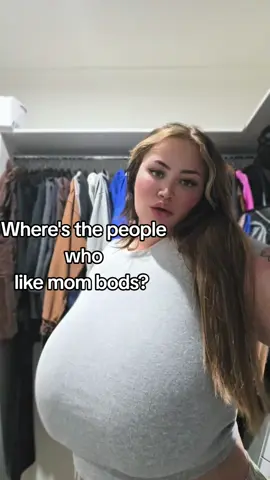 Looking 👀👀👀