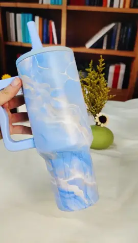 Copo Térmico Azul Mármore 🩵 #azul #copo #garrafa #termico #novidade #humortiktok 