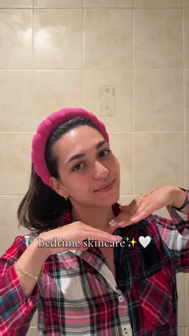Skincare is so fun @e.l.f. Cosmetics @Summer Fridays @SHISEIDO @laneige_us @Skyn ICELAND #skincare #skin #Summer #laneige #summerfridays #nighttimeroutine #skincareroutine 