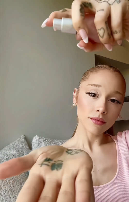 She looks pretty even without makeup || #grandefreevideos #arianagrande #fyp #fy #xyzabc #freevideo 