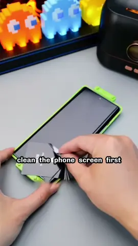 This curved screen is not only drop-proof but also feels comfortable and smooth.