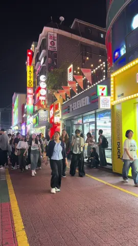 hongdae in danger pt3  #hongdae #seoul #korea #funny @berrycoolgirl 