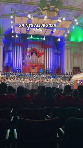 Tofa mai feleni w the gals for gala 🙂‍↕️ Hella proud #bigsing #cheehoo 