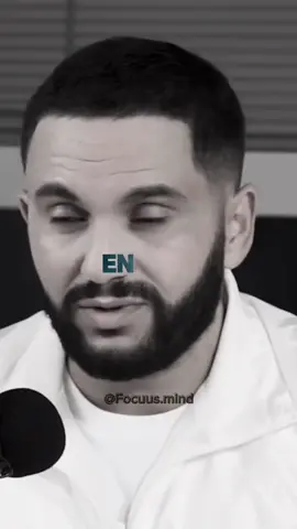 Le respect, aujourd’hui, il va à ceux qui parlent fort. Pas à ceux qui parlent juste. Quand t’es calme, on croit que t’es faible. Quand t’es gentil, on pense que t’es naïf. Tu souris ? On te prend de haut. Tu dis “bonjour”, on te tutoie direct. Et à force… t’en viens à te demander : Je continue comme ça ou je me durcis ? Parce que t’as pas envie d’être méchant. Mais parfois t’as pas le choix. Juste pour qu’on te laisse tranquille. Juste pour qu’on te respecte un minimum. 🔔 Abonne-toi si t’as déjà vécu ce dilemme. 💬 Et toi ? T’as déjà dû être dur juste pour être pris au sérieux ? Raconte ton moment dans les commentaires  #d#developpementpersonnel #malikbentalha #respect #gentillesse #jul #forcecalme #mentalité #tiktokfr #douceur #colère  