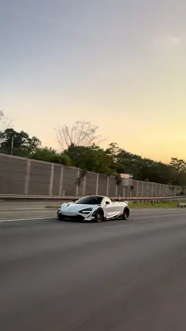 rolling ryft mclaren 720s 😍 - #trending #viral #trendingvideo #viralvideo #carsoftiktok #mclaren #supercar 
