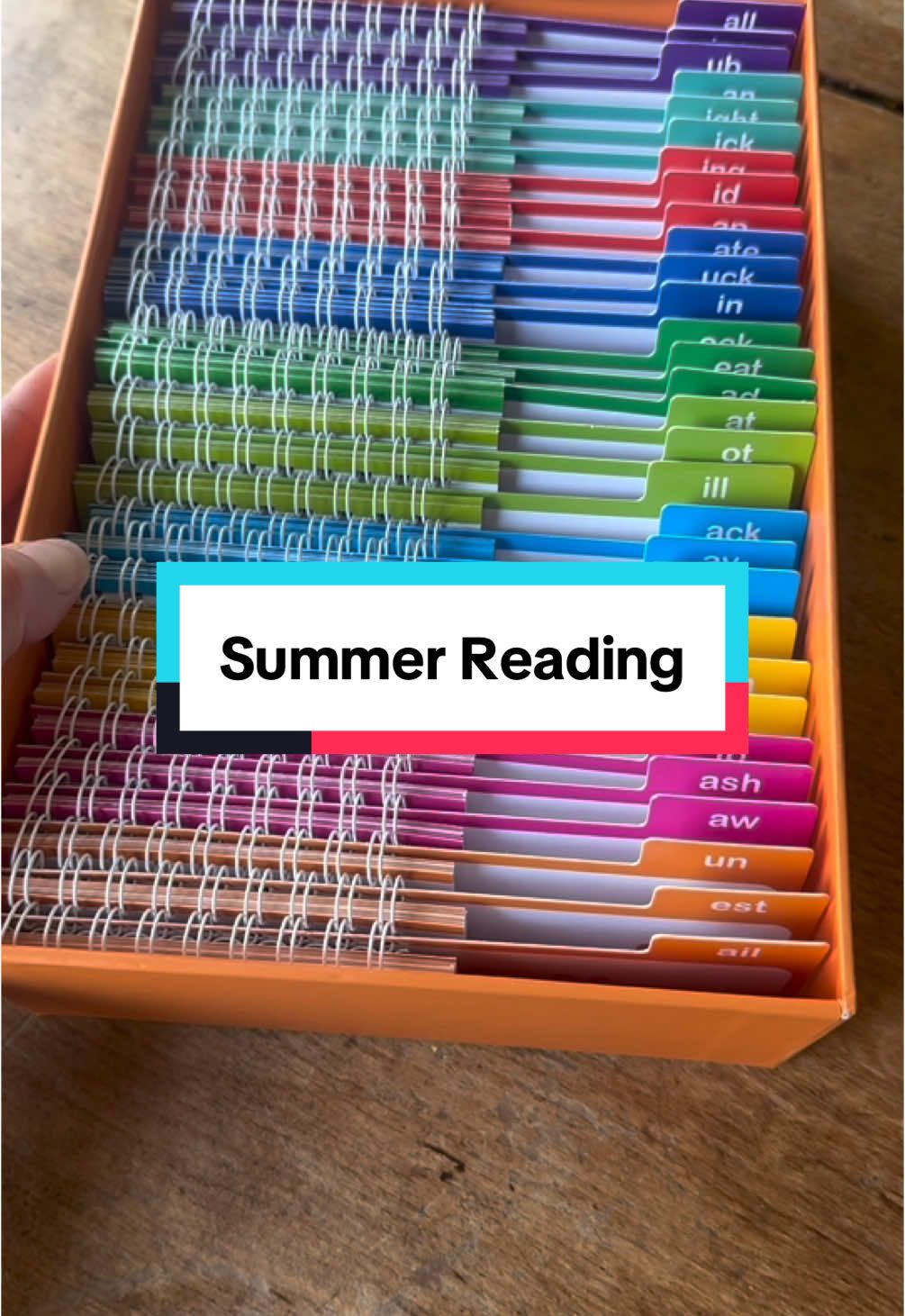 Summer waiting for your little one!  ##phonics##phonicsforkids##summerreading##flipbooks##homeschool##kindergarten##preschool