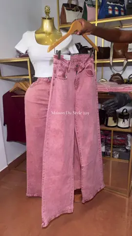 Pantalon jean boyfriend #pink disponible de la taille S au 3XL en boutique 🛍️✨ #42004178 #benintiktok🇧🇯 #pantalon #pourtoi #fyp