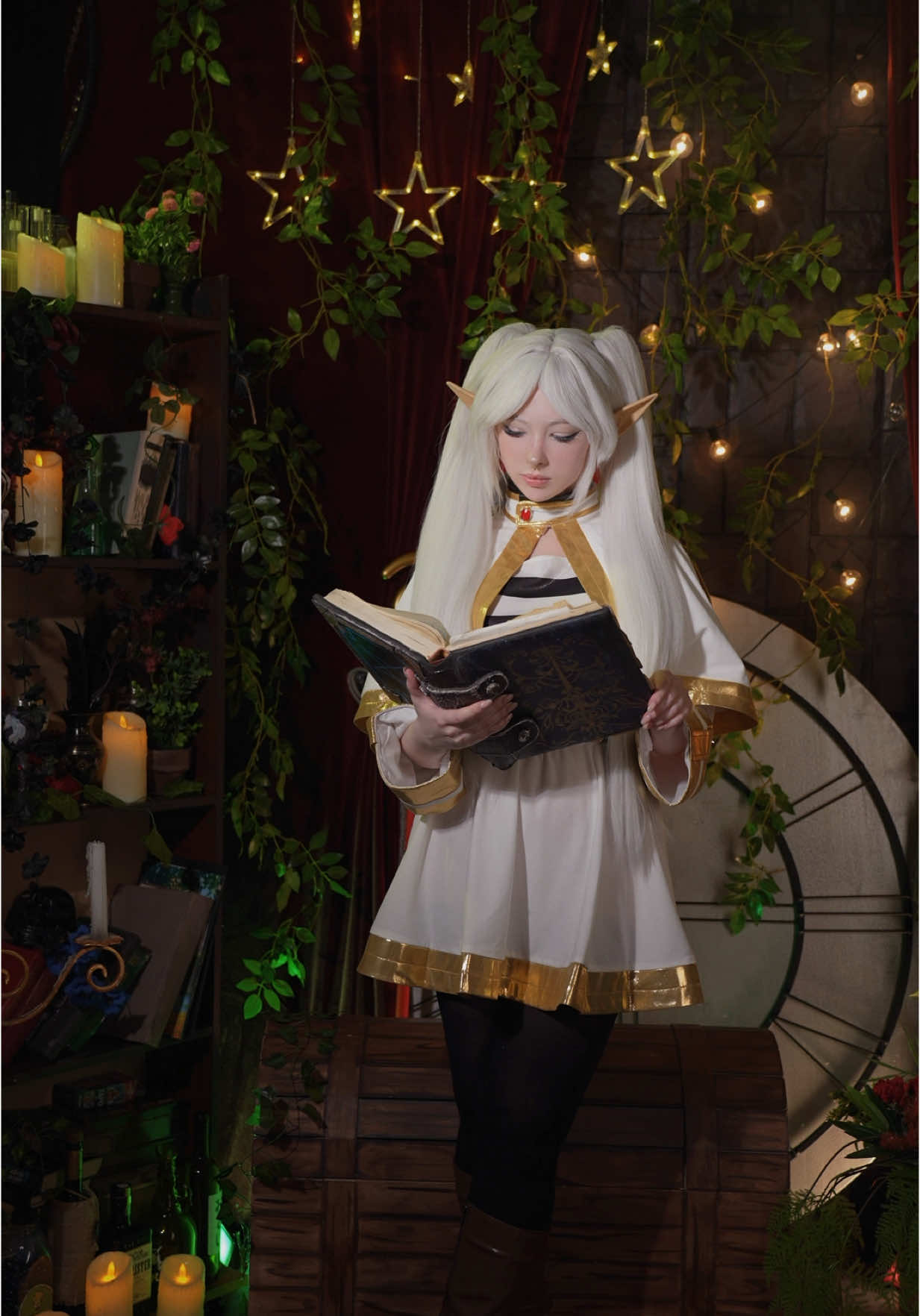 Frieren costume details 🧡
