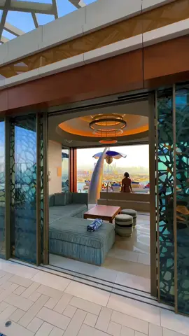 Your private living room in the sky ☁️ 🤩 This luxury private cabana is hands down the best way to experience 🙌🏼 . . #dubai #atlantistheroyal #cloud22 #dubaiblogger