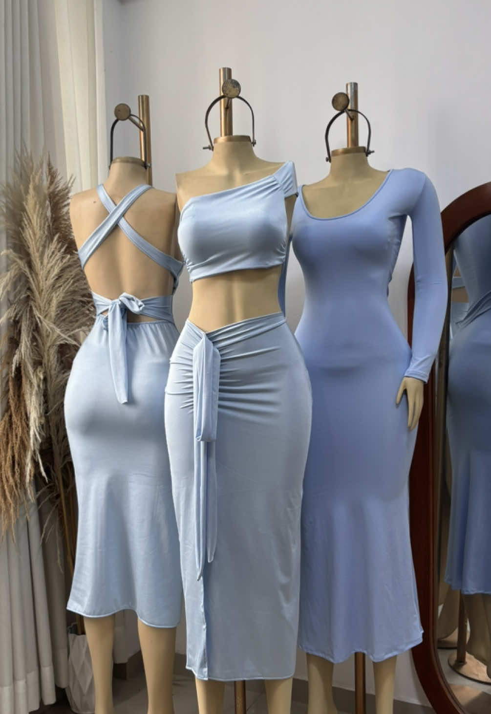 Algunos de nuestros modelos en celeste 🌊🫧 DISPONIBLE EN XS S M L 🩵 Más de 50 modelos en catálogo en tu color favorito🐬 . . #fyp #trend #virał #moda #modafemenina #tendencia #vestidos #mujeres #girls #girlies #girly #coquette #pinterest #aesthetic #baddie #tejido #gamarra #gamarramayorista #fypシ゚ #xyzcba 