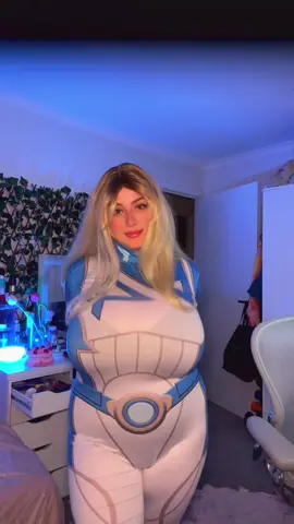 Who wants to see something fantasticcc💙✨ IG ASTARBABYXOX #fyp #invisiblewoman #cosplay #suestorm #marvelrivals #marvel 