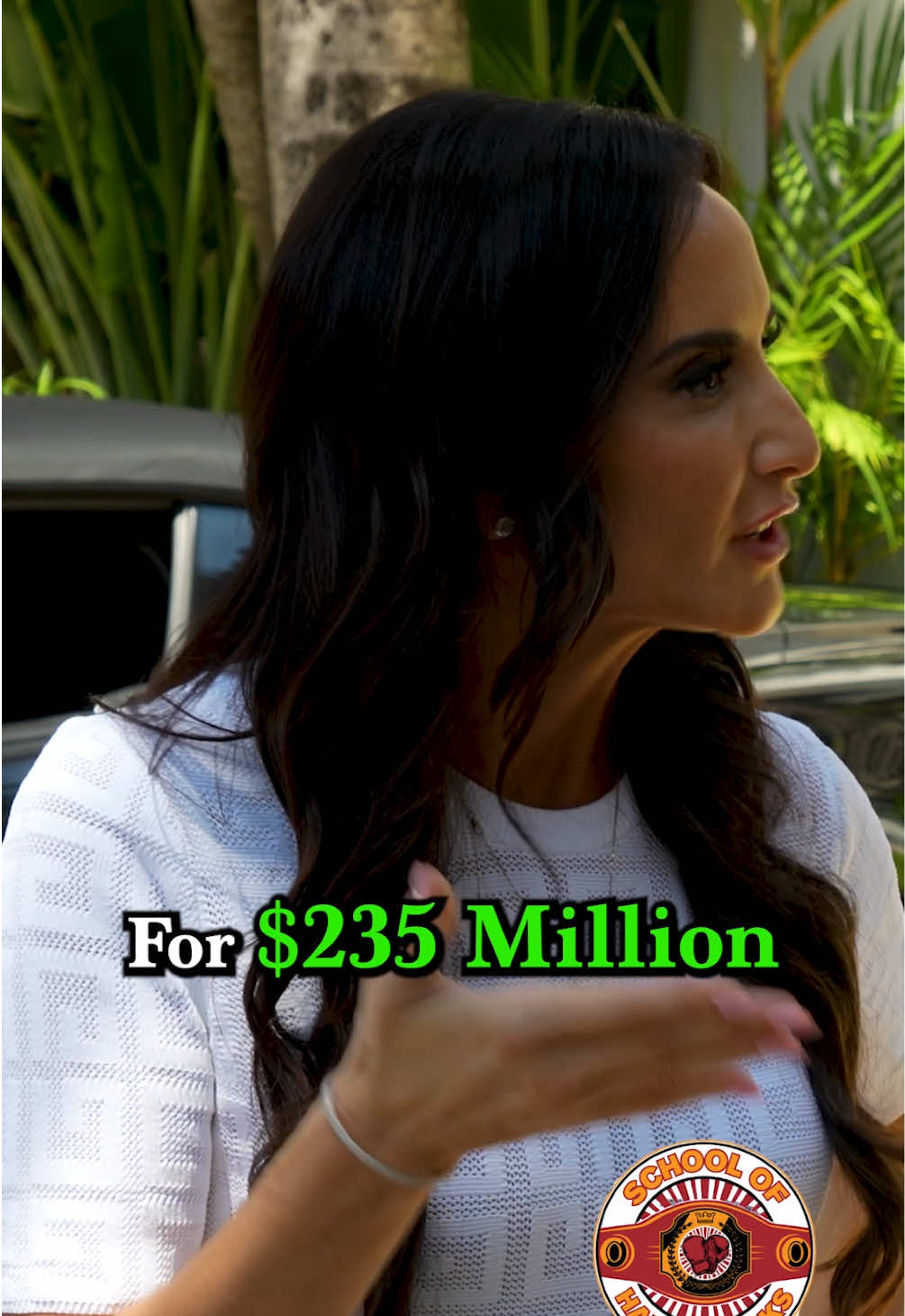 She sold her company for $235 MILLION 🤯 I interviewed @Kim Perell at her house in Miami, Florida and I asked her how she got the money to start her tech company. I asked her if she faced rejection and her best sales advice for anyone in business. I also asked her how she set her business up to scale and sell for over $200 million. Lastly, I asked her the best advice she’d give the younger generation today. #wealth #entrepreneur #financialfreedom #motivation 