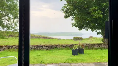 Mad hour for the swallows. . #Swallows #flight #wildbirdsoftiktok #nature #wildlife #swallowsinflight #Rathlin #RathlinIsland #wildbirds #Ireland #birdsoftiktok🦜 #birdsofireland 