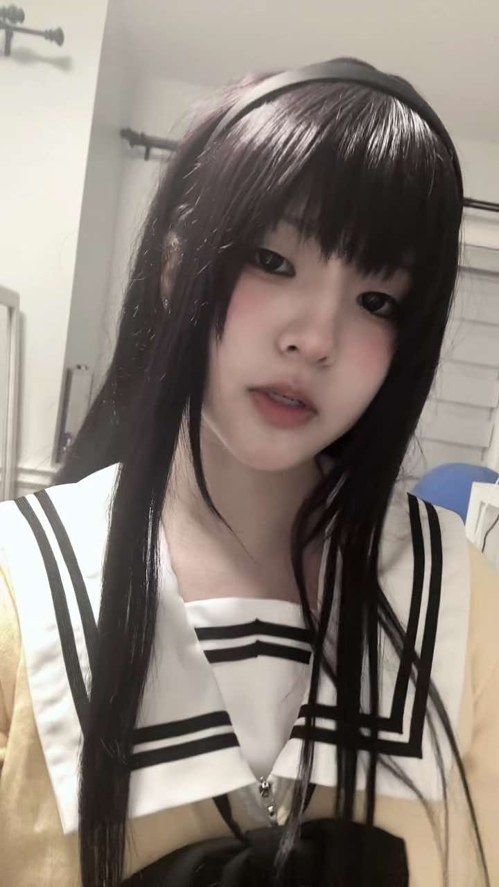 no I WONT cosplay anyone else i dont have MONEY!!!!!!! *kicks a door* #totono #youandmeandher #cosplayer #cosplay #miyukisone #anime #visualnovel #君と彼女と彼女の恋 #miyuki #neet #sonemiyuki 