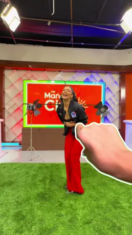 ⚪🔴 Cuando el fútbol y el estilo se encuentran… nace un look como el de @lorenmercadaloficial ✨ Con una vibra chic y poderosa, Loren demuestra que apoyar al rey de copas también es una declaración de moda. 🦁✨